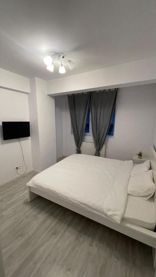 Santorini Residence Apartment Otopeni Εξωτερικό φωτογραφία